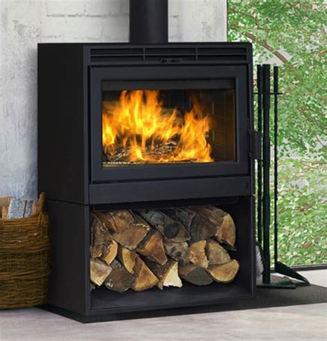 Supreme Novo 24 Free Standing Wood Burning Fireplace Embers