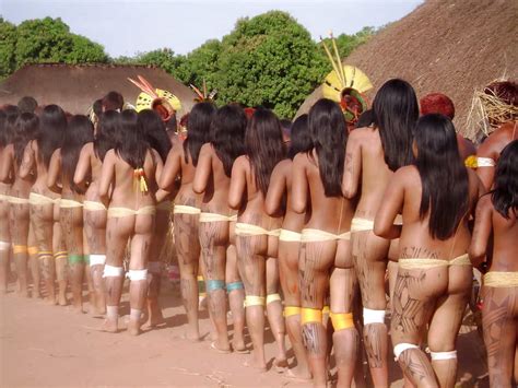 動画部族の村No のヤリマンジャングルで 人の男達を大満足させる ポッカキット