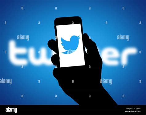 Twitter Logo Hi Res Stock Photography And Images Alamy