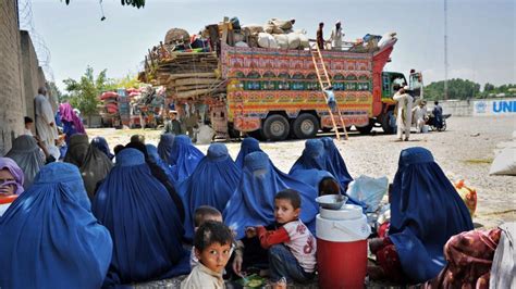 افغانستان در تلاش حل مشکل مهاجرین افغان در پاکستان