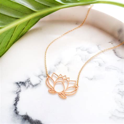 Lotus Flower Necklace Gold Silver In 2020 Lotus Flower Necklace