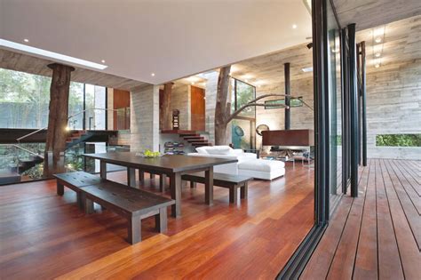 Nice house inside den pool interior. Beautiful Houses: Corallo House in Guatemala