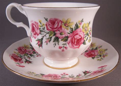 Royal Vale Bone China Teacup And Saucer 8583 Pink Roses Vintage