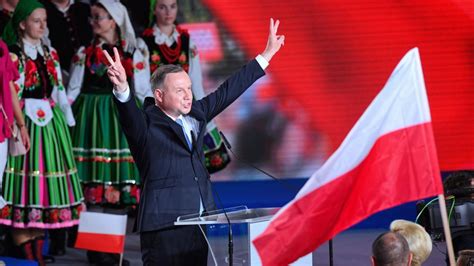 Polen: Wahl zum Präsidenten muss in die Stichwahl, Kopf-an ...