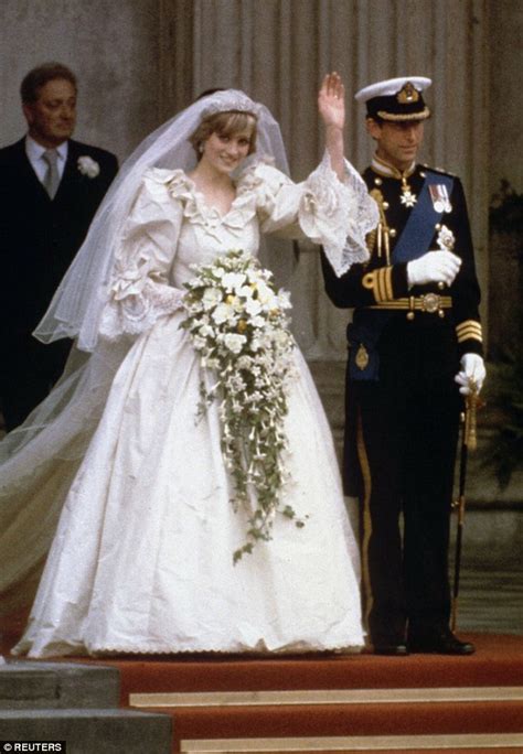 Catherine middleton is not the first princess bride to keep her wedding dress a secret. Princess Diana's wedding dress designer reveals what gown ...