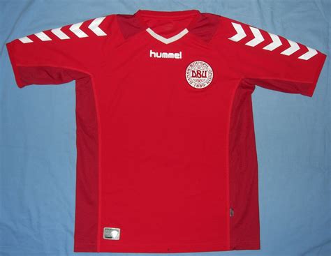 The denmark national football team (danish: Denmark Home football shirt 2003.