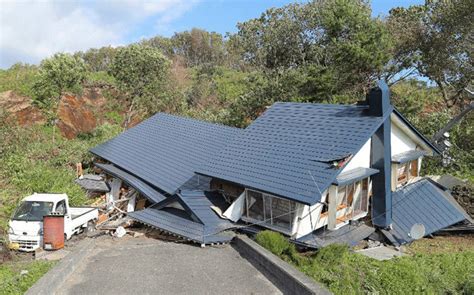 Most accurate site for today in history. 1 killed, 32 missing after quake paralyses Japan's ...