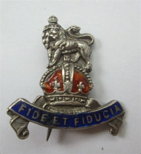Pin By Hearts And Daggers On British And Commonwealth Militaria Badge
