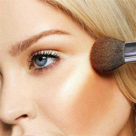 How To Contour Fair Skin — Expert Tips & Tricks | Makeup.com | Makeup.com
