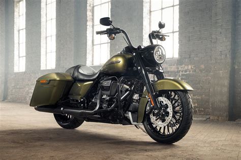 2017 Harley Davidson Road King Special Unveiled Features And Price