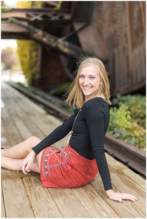 High School Senior Portrait Poses For Girls