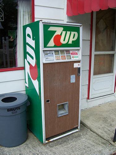 Old 7up Vending Machine In Hilliard Ohio A Photo On Flickriver