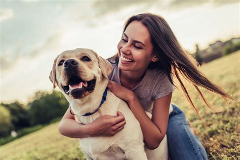 Dog Owners Are Happier Than Cat Owners Survey Shows •