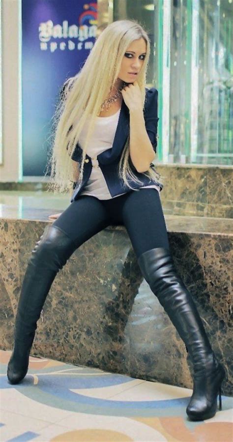 Pin By Wilsonpedro On Women In Boots 3 Sexy Outfits High Heel Boots Leather Pants