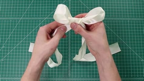 How To Tie The Perfect Bow A Step By Step Guide
