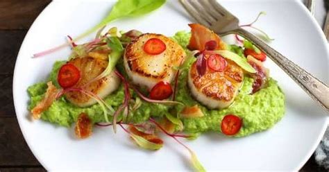 Seared Scallops With Chili Lime Butter Pea Purée And Crispy Pancetta