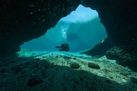 Cave Diving The Complete Guide To Underwater Cave Exploration