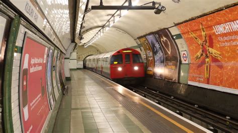 London Underground Bakerloo Line 1972 Stock Trains At Kilburn Park 11