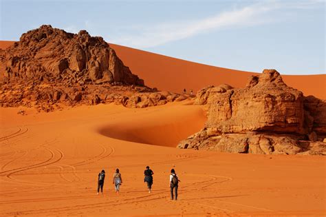 Merzouga tours organizes incredible circuits across some of the major moroccan cities that are famous for their magnificent natural scenery and. Circuit 4x4 désert Merzouga départ Ouarzazate 3 jours - 2 ...