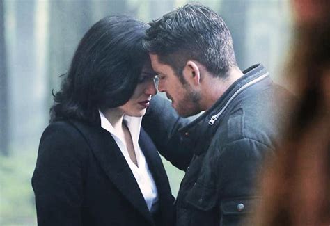 Once Upon A Times Lana Parrilla Robin Hood Will Be Forced To Choose