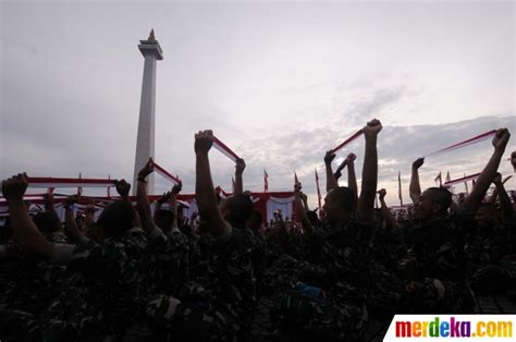 Foto Satu Merah Putih Warnai Apel Nusantara Bersatu Di Monas Merdeka Com