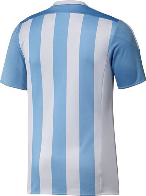 Classement, tableau, calendrier, programmation des matchs, buteurs, pénalités et statistiques football argentine affichés en temps. Nouveaux maillots de foot Argentine 2015