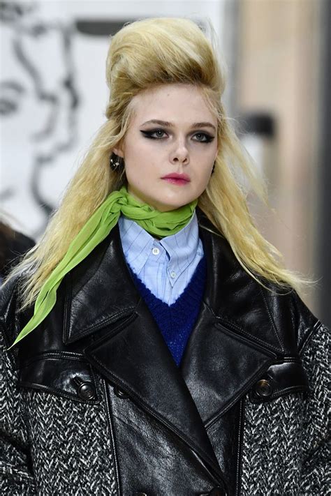8 Extravagant Beauty Trends Spotted At The Paris Shows Elle Fanning