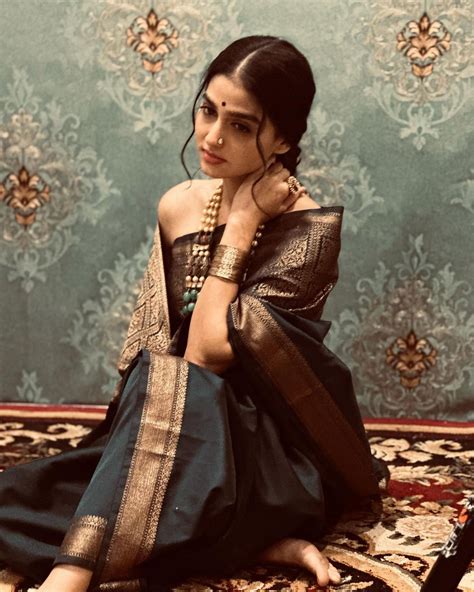 Anaswara Rajan New Photoshoot Puictures Anaswara Rajan Looks Bold In Black Silk Saree Anaswara
