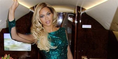 Brits 2014 Beyoncé Boards Private Jet Straight After Performance Of