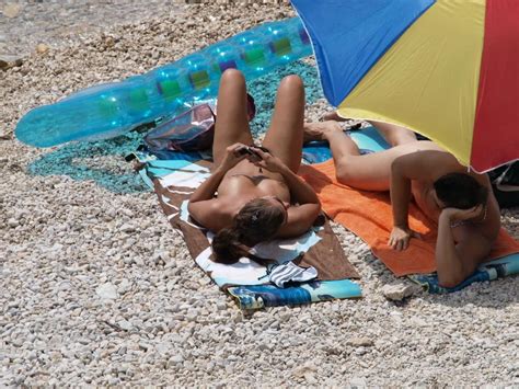 Girls Naked Sunbathe On The Beach Spread Legs 108 Pics