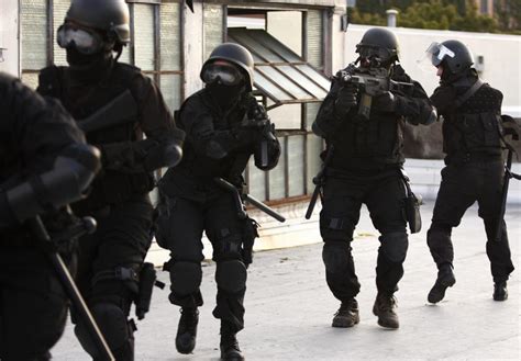 What Are The Primary Duties Of Swat Teams With Pictures