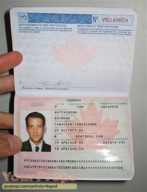 Duplicity Ray Kovals Fake Canadian Passport Original Movie Prop