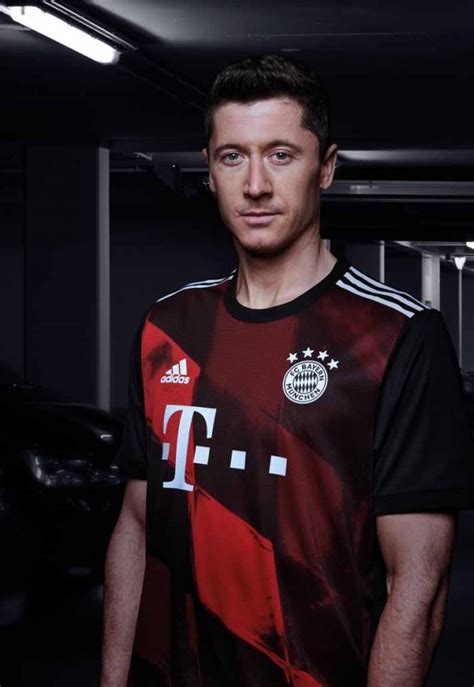 O bayern de munique é campeão novamente da bundesliga, essa é a nona conquista seguida da equipe, o time de manuel. Terceira camisa do Bayern de Munique 2020-2021 Adidas » MDF