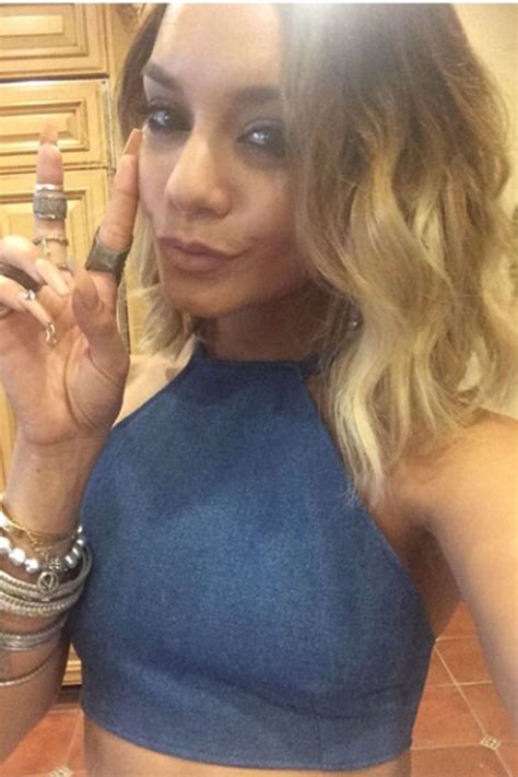 The Best Celebrity Selfies Celebrity Selfies Vanessa Hudgens Sexy Hair
