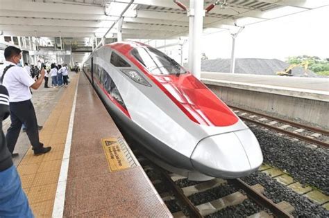 Kereta Cepat Jakarta Bandung Direncanakan Beroperasi 1 Oktober 2023
