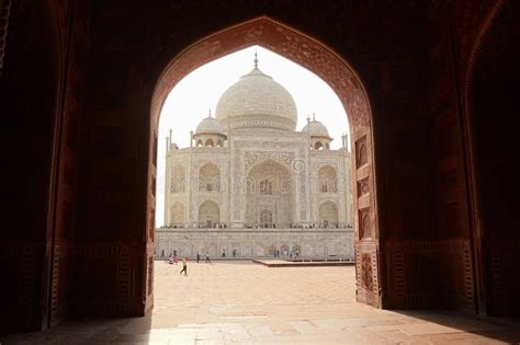 Side View Of The Taj Mahal Mausoleum Stock Photo Image Of Famous