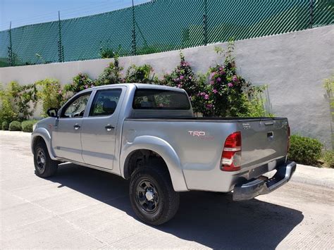 Toyota Hilux Doble Cabina 2015 Camioneta Pick Up 4 Cilindros
