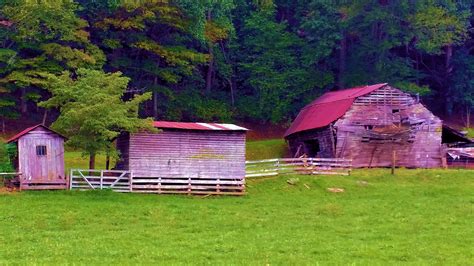 Flat Branch Road Barn Old Barns Rustic Barn Old Barn