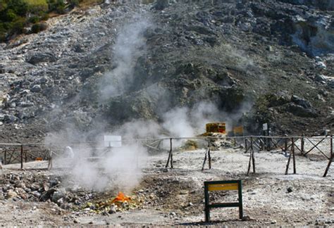 Italian Scientists To Drill Into Active Supervolcano