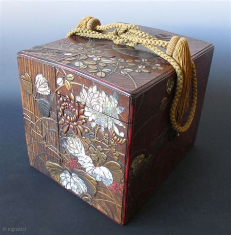 Japanese Antique Lacquered Keyaki Box With Garden Gate And Moon An