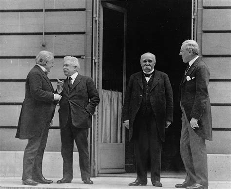 The treaty of sèvres (french: Treaty of Versailles | Definition, Summary, Terms, & Facts ...