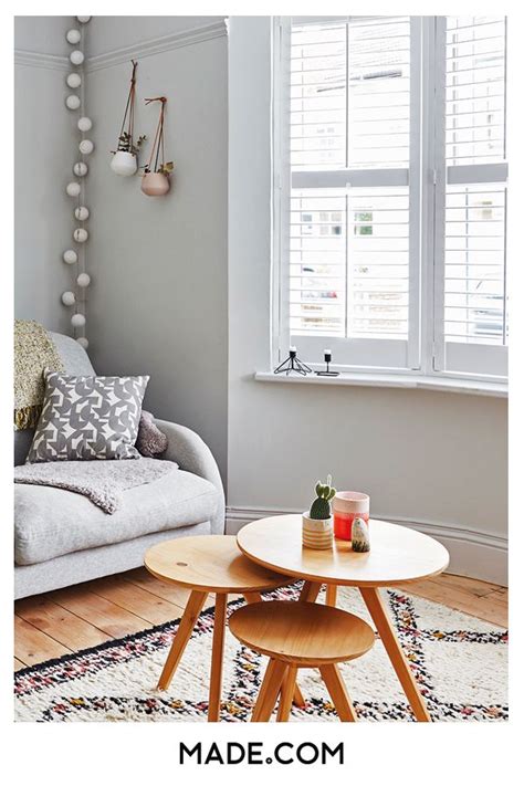 Maden im kompost benötigen für ihre entwicklung neben passender nahrung auch feuchtigkeit. MADE.COM Homestory. Wohnzimmer im Scandi-Stil. Das ...