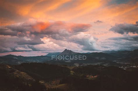 Colorful Sky Above Mountain Valley — Atmosphere Spain Stock Photo