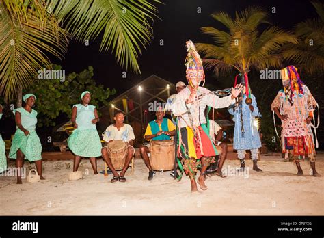 Garifuna Perform Traditional Dance Garifuna Music And Dance Are An