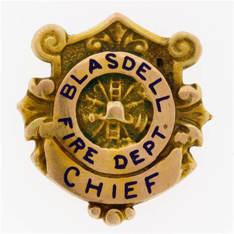 Rare Vintage Obsolute Blasdell Ny Volunteer Fire Dept Chief 14k Gold Badge Antiques And