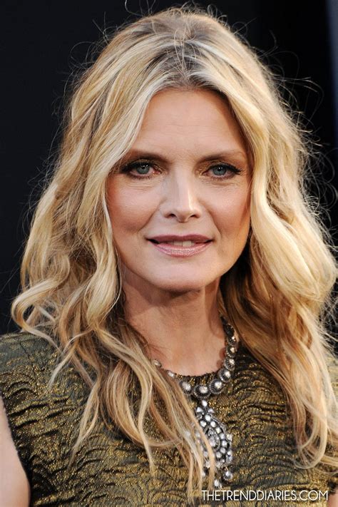 Awesome Age Michelle Pfeiffer At The Dark Shadows Premiere At
