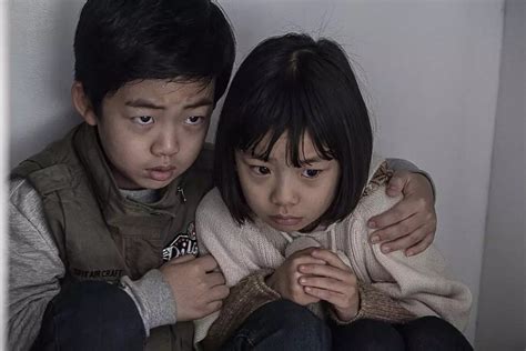 hide and seek korean movie 2018 janette hewitt