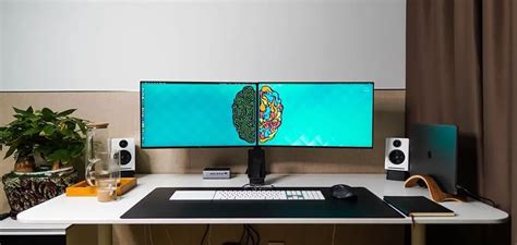 How To Fit Two Monitors On A Small Desk 7 Easy Steps