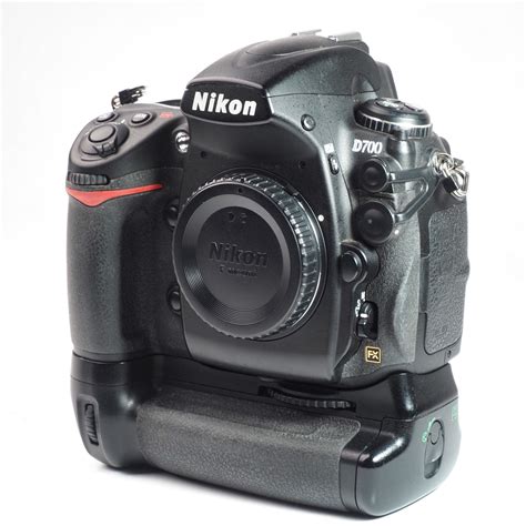 Nikon D700 Dslr Camera Body W Mb D10 Battery Grip Bgn Sc 53740