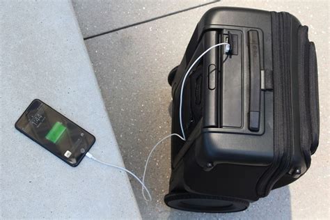 8 Best Usb Charging Luggage And Suitcases Must Have Gadgets Luggage